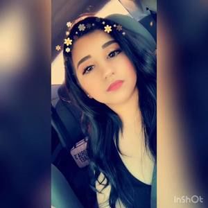 Meet your Posher, Dariela